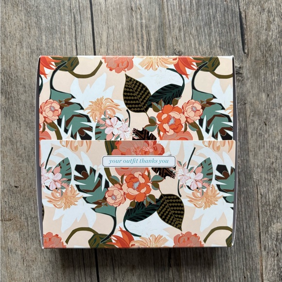 Stella & Dot Modern Bohemian Pearl Station Necklace White Pearl N1185W NWT - Picture 4 of 5